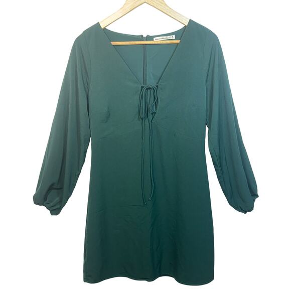 Abercrombie & Fitch Dresses & Skirts - Abercrombie & Fitch Green V-Neck Tie Front Long Sleeve Mini Dress Womens Size M